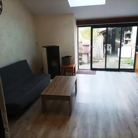 Agreable Maison De Ville Tout Confort Loudun Exterior photo